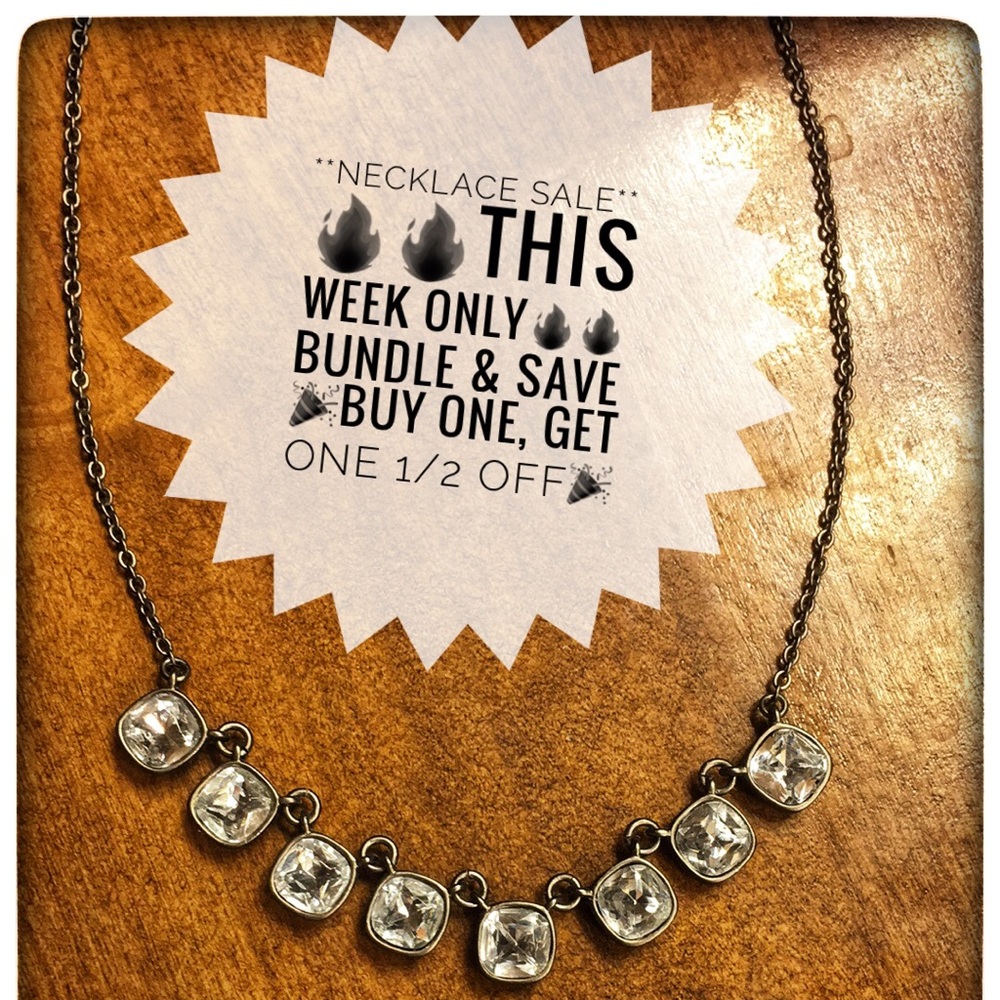 Banana Republic Crystal necklace NWOT